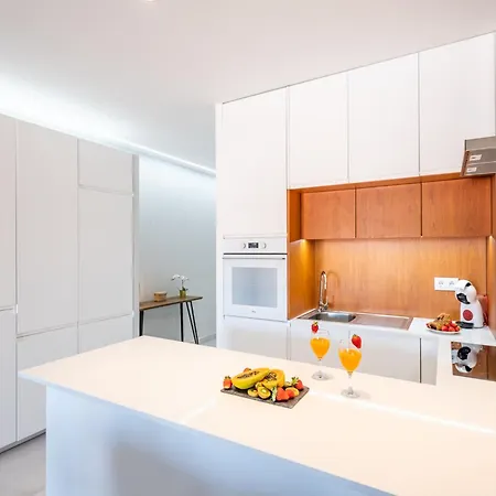 Apartment Modern Apartment, Sleeping 4 *