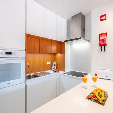 Apartment Modern Apartment, Sleeping 4 *