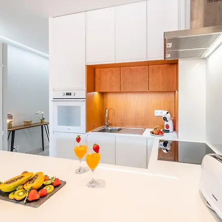 Modern Apartment, Sleeping 4 * Albufeira